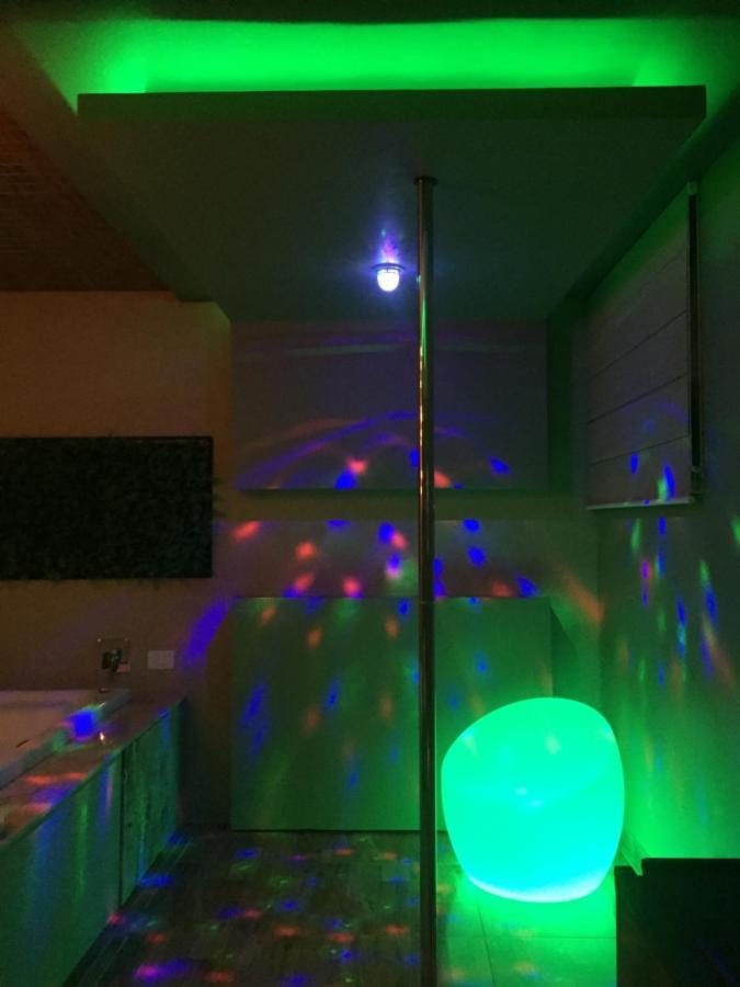 Imperium Inn Motel (Adults Only) Nova Ponte Buitenkant foto